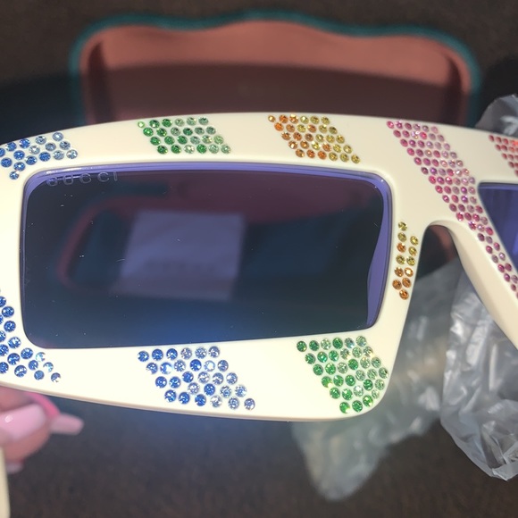 😊100% Authentic, 61 MM white multi Gucci glasses 👓 (SOLD OUT) - Picture 12 of 14